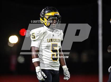 Thumbnail 3 in Lincoln @ Rainier Beach (WIAA 3A First Round) photogallery.