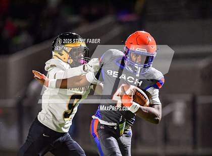 Thumbnail 2 in Lincoln @ Rainier Beach (WIAA 3A First Round) photogallery.