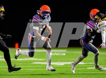 Thumbnail 2 in Lincoln @ Rainier Beach (WIAA 3A First Round) photogallery.