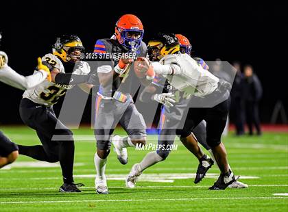 Thumbnail 1 in Lincoln @ Rainier Beach (WIAA 3A First Round) photogallery.