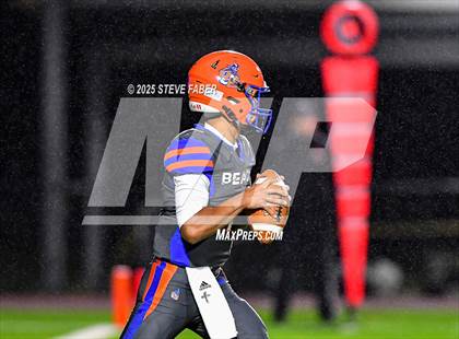 Thumbnail 2 in Lincoln @ Rainier Beach (WIAA 3A First Round) photogallery.