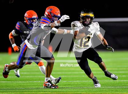 Thumbnail 1 in Lincoln @ Rainier Beach (WIAA 3A First Round) photogallery.