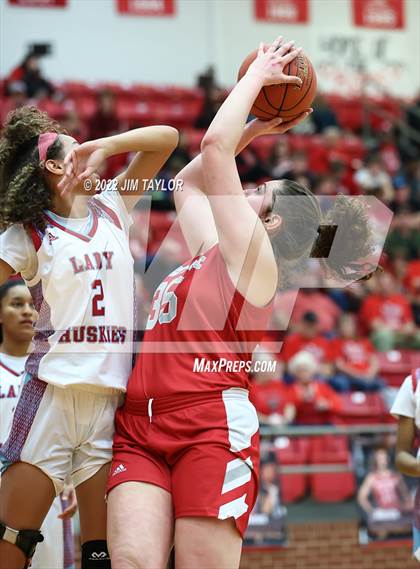 Thumbnail 1 in Hirschi vs Glen Rose (UIL 3A Bi-district) photogallery.