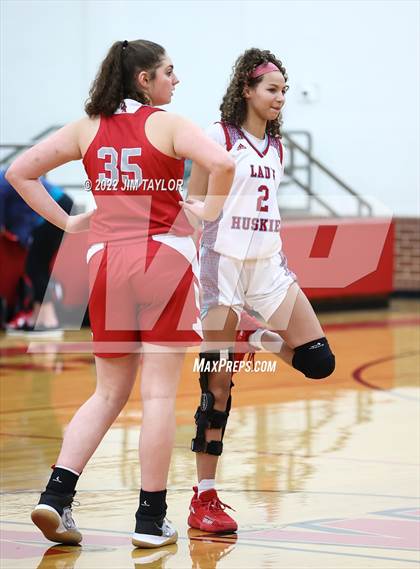 Thumbnail 3 in Hirschi vs Glen Rose (UIL 3A Bi-district) photogallery.