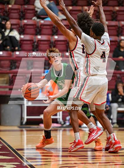 Thumbnail 1 in Kountze vs. Tatum (Holiday Hoops tournament) photogallery.