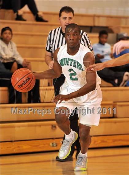 Thumbnail 3 in Canoga Park @ King (Maxpreps Holiday Classic) photogallery.