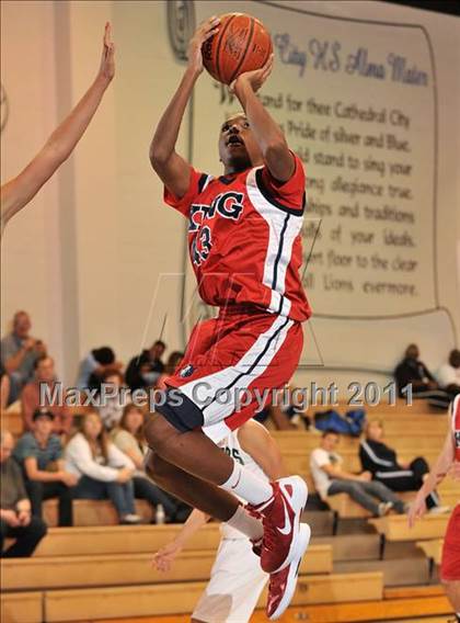 Thumbnail 2 in Canoga Park @ King (Maxpreps Holiday Classic) photogallery.