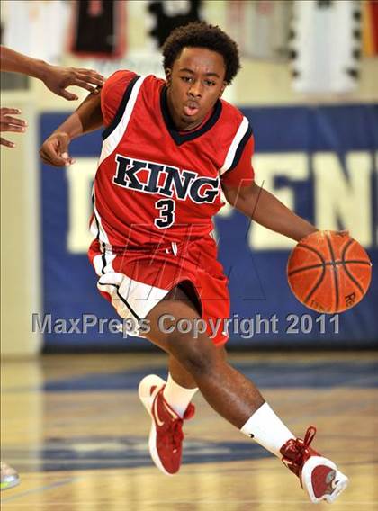 Thumbnail 3 in Canoga Park @ King (Maxpreps Holiday Classic) photogallery.