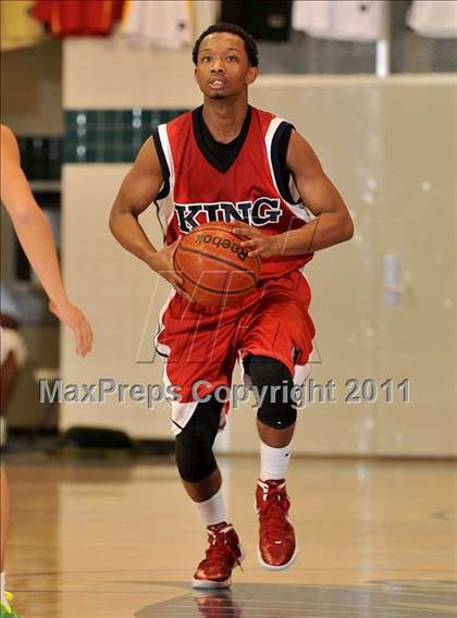 Thumbnail 2 in Canoga Park @ King (Maxpreps Holiday Classic) photogallery.