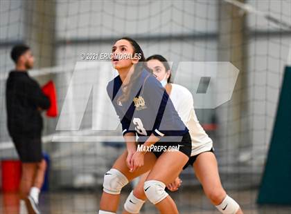 Thumbnail 2 in Granite Hills vs Mater Dei Catholic (Southern California Invitational) photogallery.