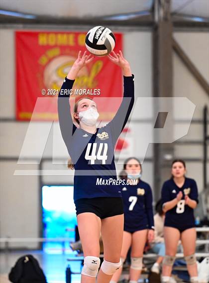 Thumbnail 1 in Granite Hills vs Mater Dei Catholic (Southern California Invitational) photogallery.