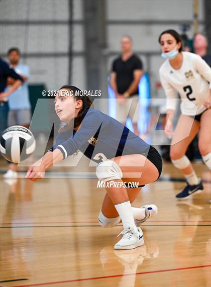 Thumbnail 1 in Granite Hills vs Mater Dei Catholic (Southern California Invitational) photogallery.