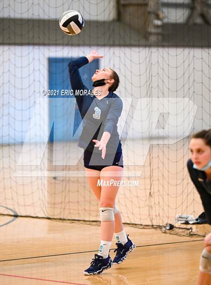 Thumbnail 2 in Granite Hills vs Mater Dei Catholic (Southern California Invitational) photogallery.