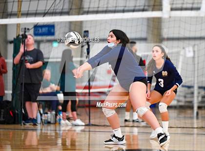 Thumbnail 3 in Granite Hills vs Mater Dei Catholic (Southern California Invitational) photogallery.