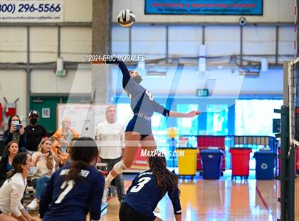 Thumbnail 2 in Granite Hills vs Mater Dei Catholic (Southern California Invitational) photogallery.