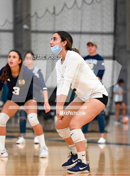 Thumbnail 3 in Granite Hills vs Mater Dei Catholic (Southern California Invitational) photogallery.