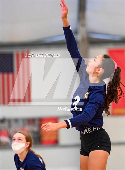 Thumbnail 3 in Granite Hills vs Mater Dei Catholic (Southern California Invitational) photogallery.