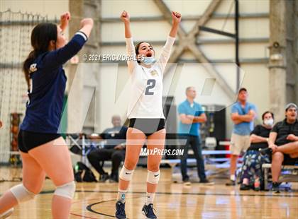Thumbnail 1 in Granite Hills vs Mater Dei Catholic (Southern California Invitational) photogallery.