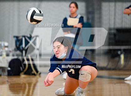 Thumbnail 3 in Granite Hills vs Mater Dei Catholic (Southern California Invitational) photogallery.