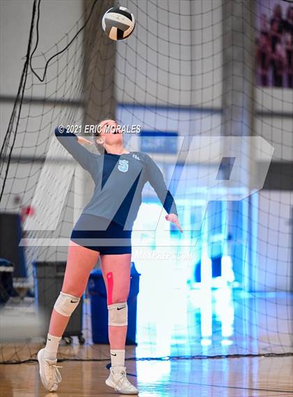 Thumbnail 1 in Granite Hills vs Mater Dei Catholic (Southern California Invitational) photogallery.