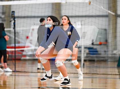 Thumbnail 2 in Granite Hills vs Mater Dei Catholic (Southern California Invitational) photogallery.