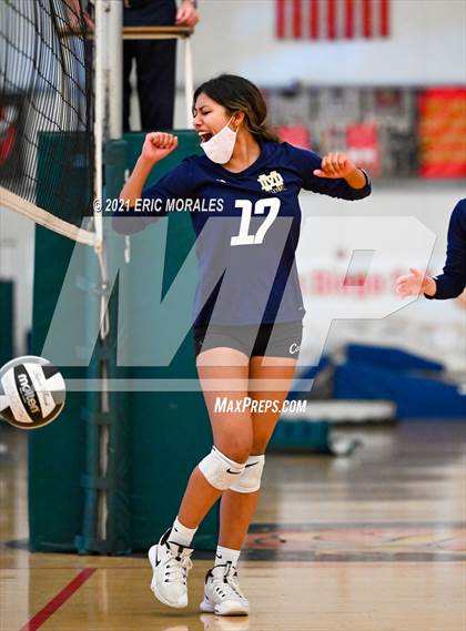 Thumbnail 2 in Granite Hills vs Mater Dei Catholic (Southern California Invitational) photogallery.
