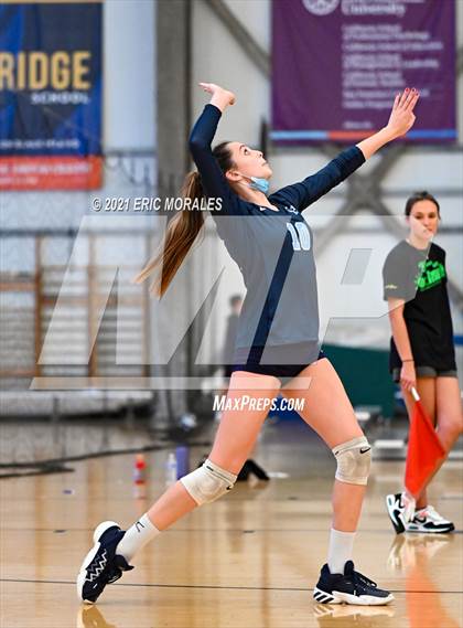 Thumbnail 1 in Granite Hills vs Mater Dei Catholic (Southern California Invitational) photogallery.