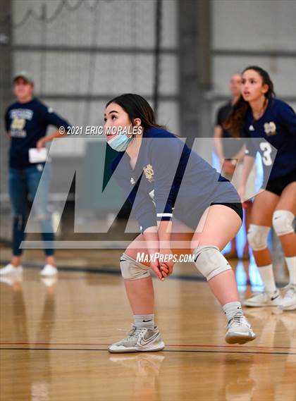 Thumbnail 2 in Granite Hills vs Mater Dei Catholic (Southern California Invitational) photogallery.