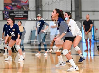 Thumbnail 2 in Granite Hills vs Mater Dei Catholic (Southern California Invitational) photogallery.