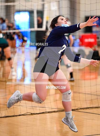 Thumbnail 1 in Granite Hills vs Mater Dei Catholic (Southern California Invitational) photogallery.