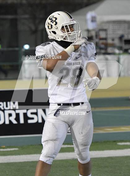 Thumbnail 2 in De La Salle vs.St. John Bosco (CIF State Open Division Final) photogallery.