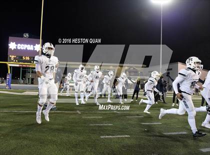 Thumbnail 2 in De La Salle vs.St. John Bosco (CIF State Open Division Final) photogallery.