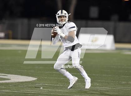 Thumbnail 1 in De La Salle vs.St. John Bosco (CIF State Open Division Final) photogallery.