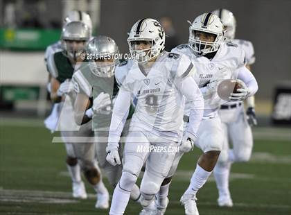 Thumbnail 2 in De La Salle vs.St. John Bosco (CIF State Open Division Final) photogallery.