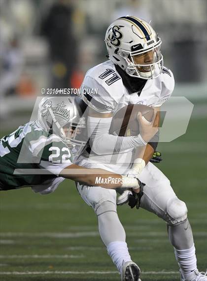 Thumbnail 2 in De La Salle vs.St. John Bosco (CIF State Open Division Final) photogallery.