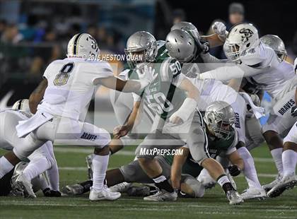 Thumbnail 1 in De La Salle vs.St. John Bosco (CIF State Open Division Final) photogallery.