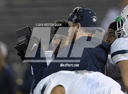 Thumbnail 1 in De La Salle vs.St. John Bosco (CIF State Open Division Final) photogallery.