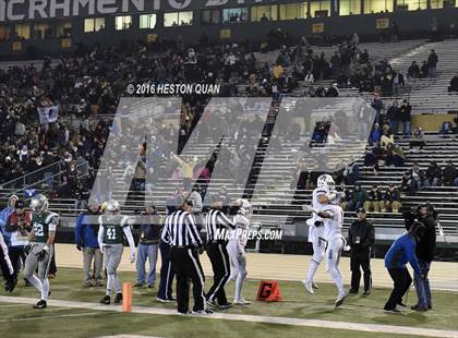 Thumbnail 3 in De La Salle vs.St. John Bosco (CIF State Open Division Final) photogallery.