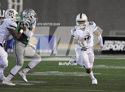 Thumbnail 3 in De La Salle vs.St. John Bosco (CIF State Open Division Final) photogallery.