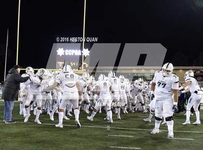 Thumbnail 2 in De La Salle vs.St. John Bosco (CIF State Open Division Final) photogallery.
