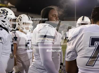 Thumbnail 2 in De La Salle vs.St. John Bosco (CIF State Open Division Final) photogallery.