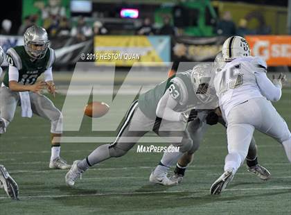 Thumbnail 2 in De La Salle vs.St. John Bosco (CIF State Open Division Final) photogallery.