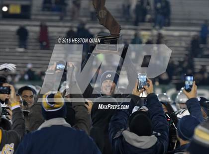Thumbnail 2 in De La Salle vs.St. John Bosco (CIF State Open Division Final) photogallery.