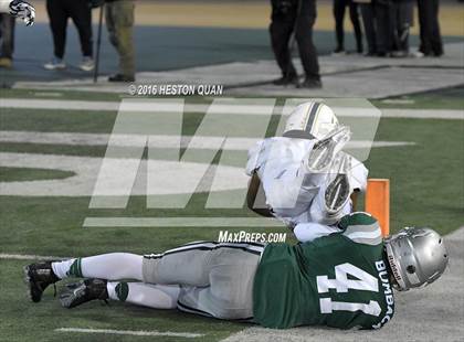 Thumbnail 3 in De La Salle vs.St. John Bosco (CIF State Open Division Final) photogallery.