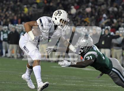 Thumbnail 2 in De La Salle vs.St. John Bosco (CIF State Open Division Final) photogallery.