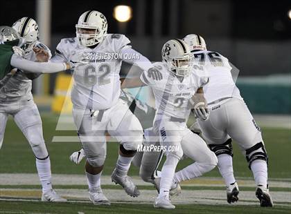 Thumbnail 2 in De La Salle vs.St. John Bosco (CIF State Open Division Final) photogallery.