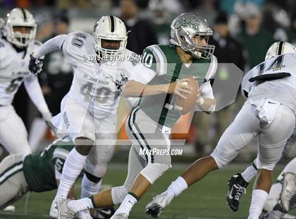 Thumbnail 2 in De La Salle vs.St. John Bosco (CIF State Open Division Final) photogallery.
