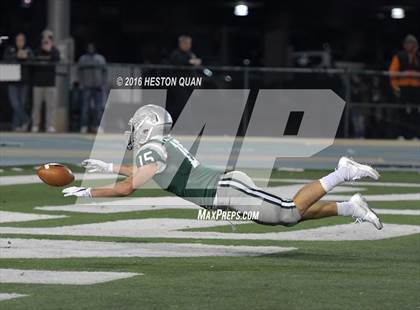 Thumbnail 3 in De La Salle vs.St. John Bosco (CIF State Open Division Final) photogallery.