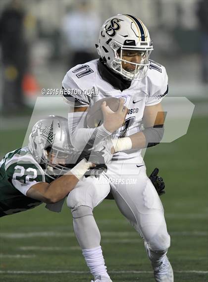 Thumbnail 3 in De La Salle vs.St. John Bosco (CIF State Open Division Final) photogallery.