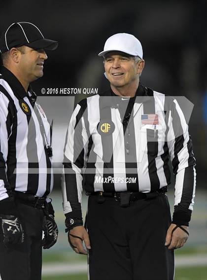 Thumbnail 1 in De La Salle vs.St. John Bosco (CIF State Open Division Final) photogallery.